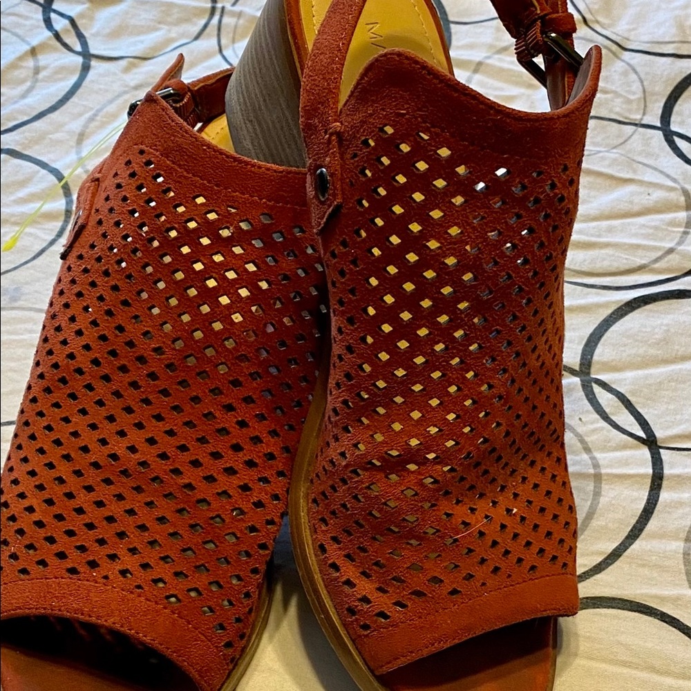 Marc Fisher red suede sandals Size 8.5 M